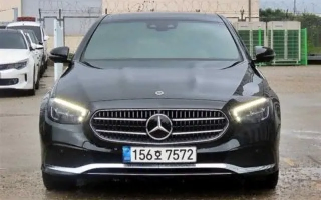 무쏘칸 중고차 E-클래스 W213 E250 아방가르드 매물 사진 12 - 2022/01 75,546km