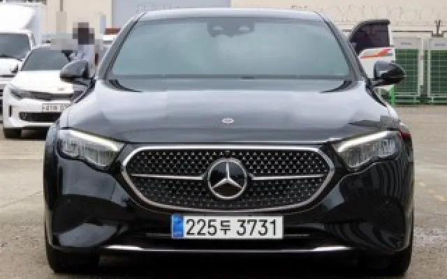 무쏘칸 중고차 E-클래스 W214 E200 매물 사진 20 - 2024/06 9,585km